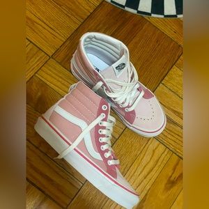 The Vans Sk8-Hi 38 Dx Tna Pink Multi